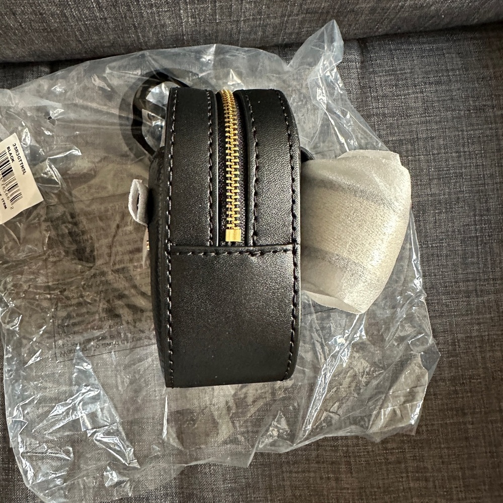 NWT Michael Kors Black Pebbled Leather Bag with Gold Accents - Picture 5 of 6